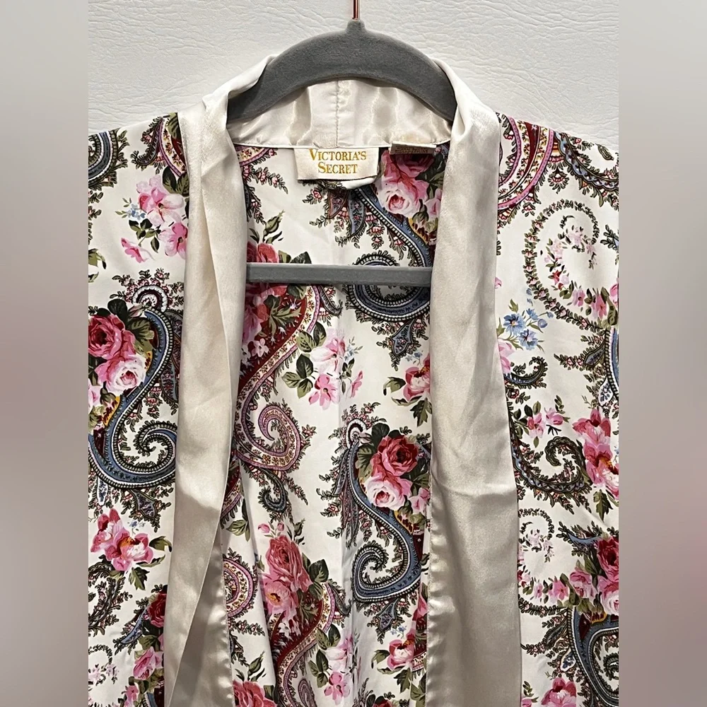 Vintage Gold Label Victoria's Secret Floral Paisley Satin-Trim Kimono Robe